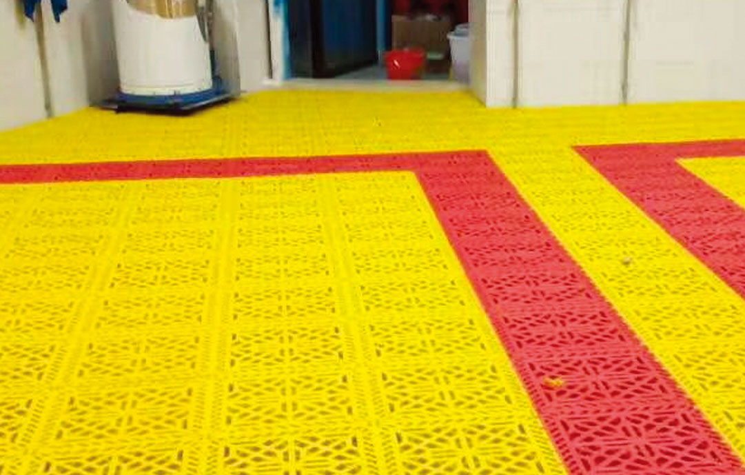 �����~��